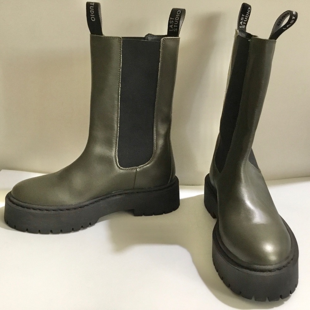 EUC Last Studio Europe smooth army green leather boots